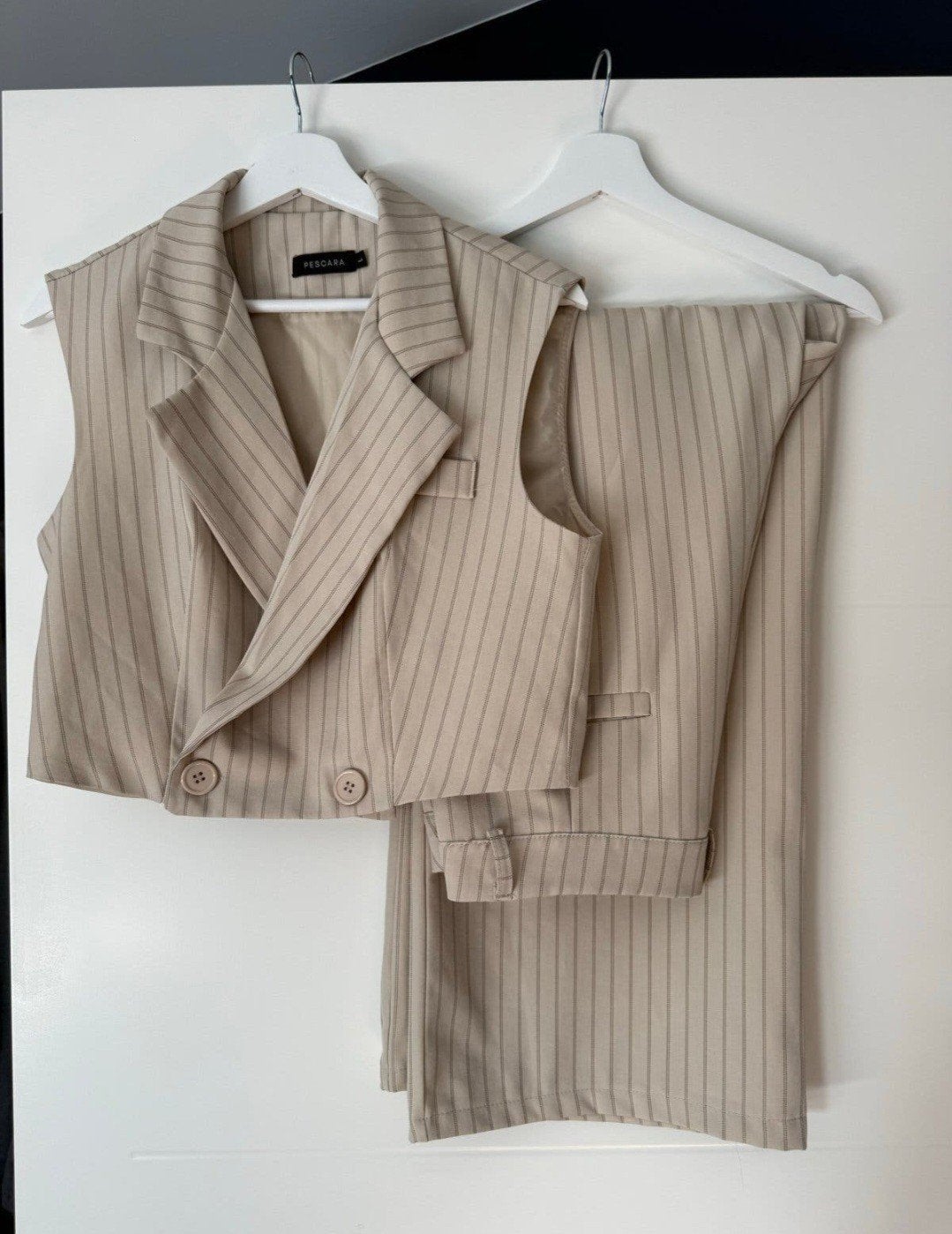 Stijlvol 2-delig pak PESCARA. Beige krijtstreep. Maat L-XL, Kostuum of Pak, Beige, Maat 42/44 (L), Pescara