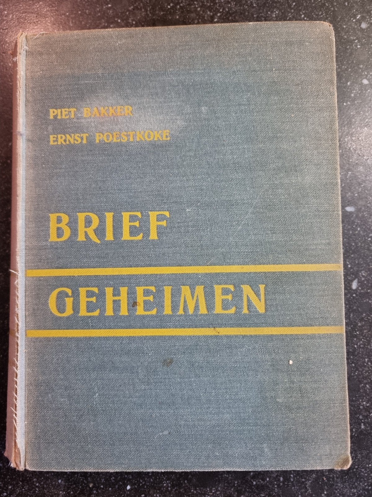 Briefgeheimen - Piet Bakker & Ernest Poestkoke (1937), Ophalen of Verzenden, Gelezen, Piet Bakker en Ernest Poestkoke, Nederland