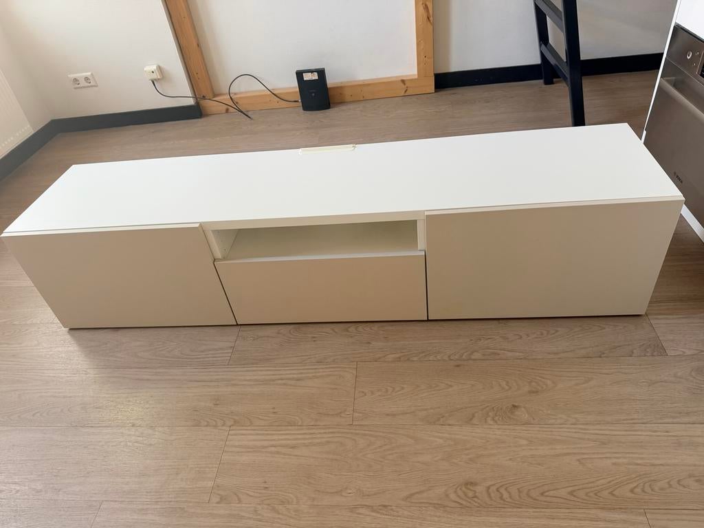 Ikea Besta tv meubel. Wit met beige deurtjes, Ophalen, Gebruikt, 150 tot 200 cm, Minder dan 100 cm