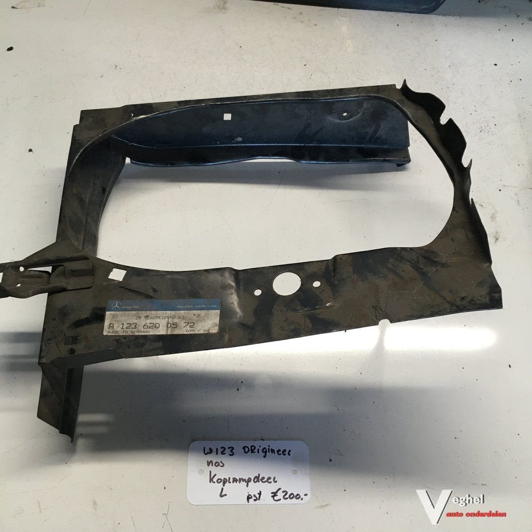 Mercedes W123 Nos Koplamp rand Links  123 620 0572, Gebruikt, -, -, Ophalen of Verzenden