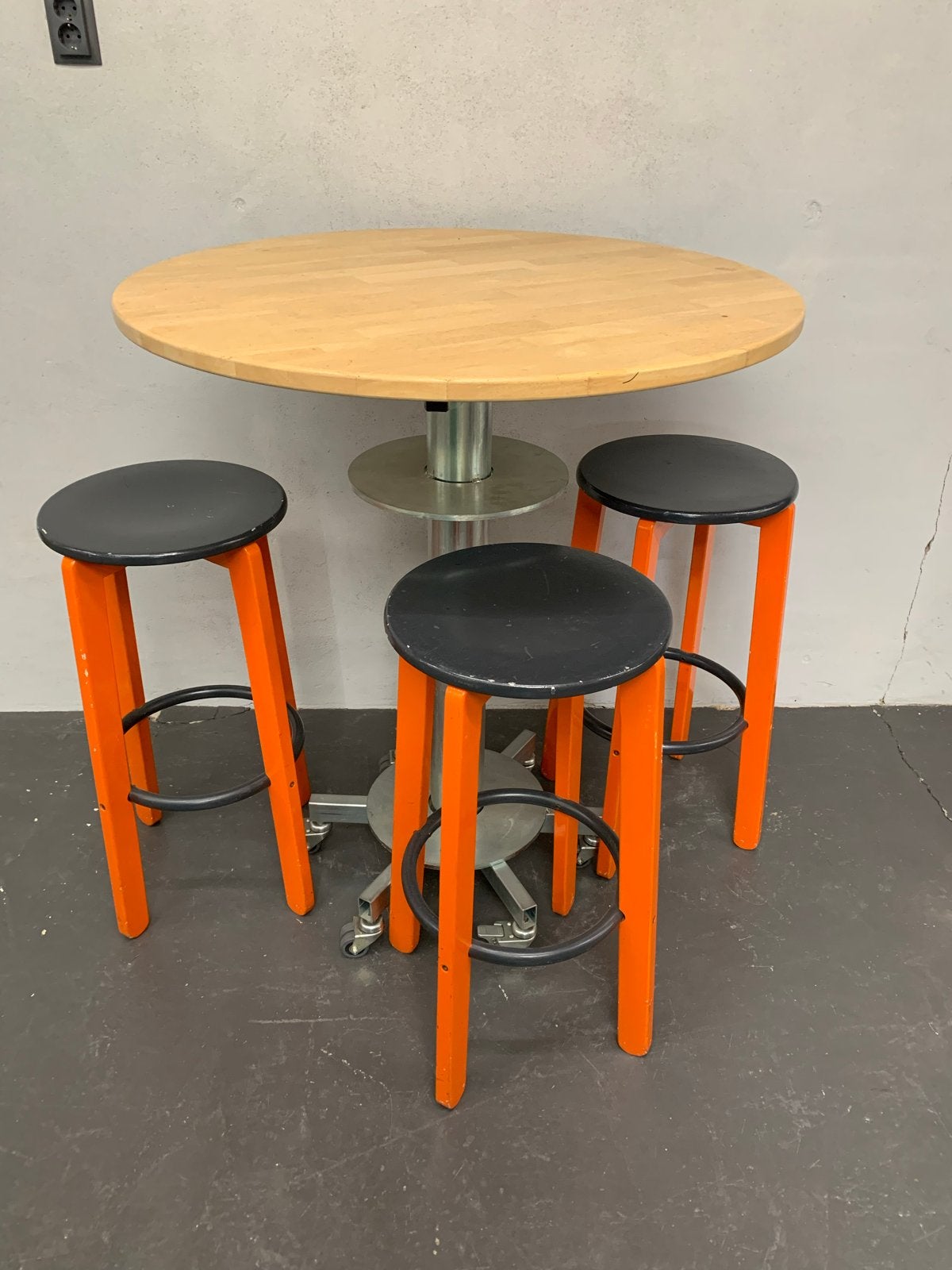 Bar / statafel met 3 krukken, Ophalen, Gebruikt, Hout