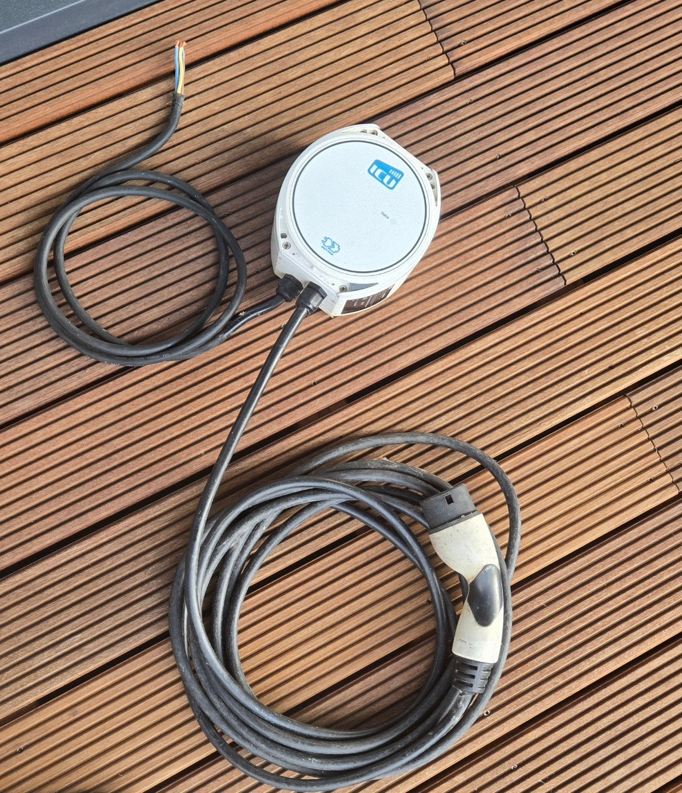 ICU Compact Mini Auto Laadstation - 16A, IP67, Ophalen, Gebruikt, Laadpaal en Laadkabel