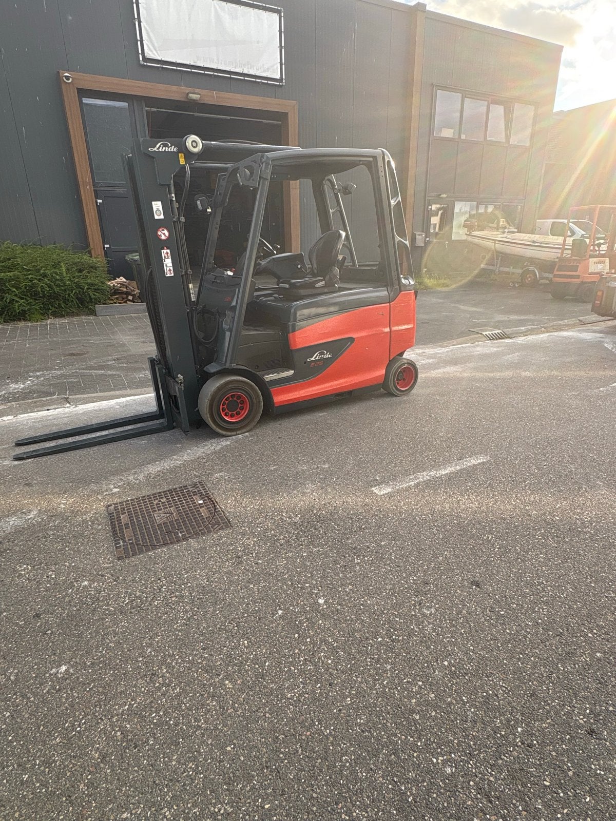 Linde E 25 Elektrische Heftruck - 2500 kg hefvermogen, Zakelijke goederen, Machines en Bouw | Heftrucks en Intern transport, 2000 tot 3000 kg