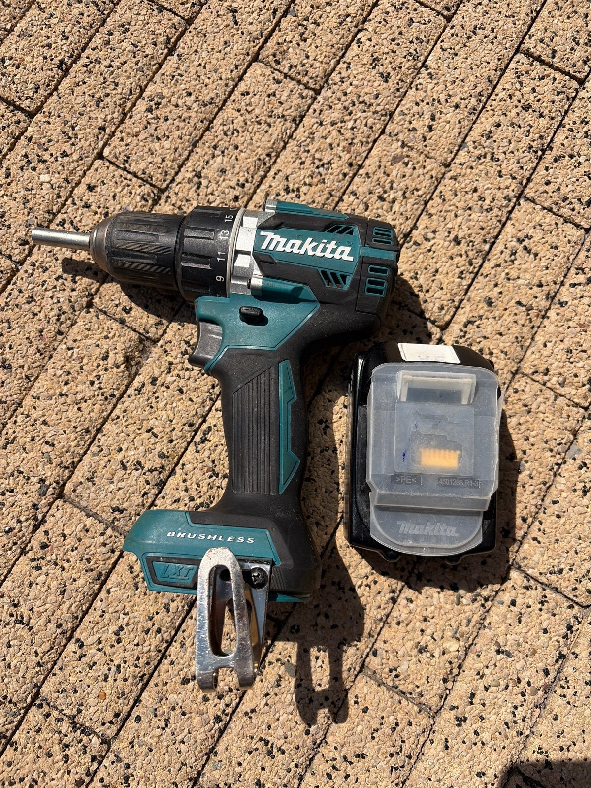 Makita DDF484 Accuboormachine met accu, Gebruikt, Variabele snelheid, Ophalen of Verzenden, Boor- en Schroefmachine