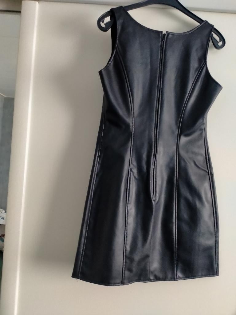 Jurkje kort Kinky leer. Maat l., Zwart, Maat 42/44 (L), Ophalen of Verzenden, Boven de knie