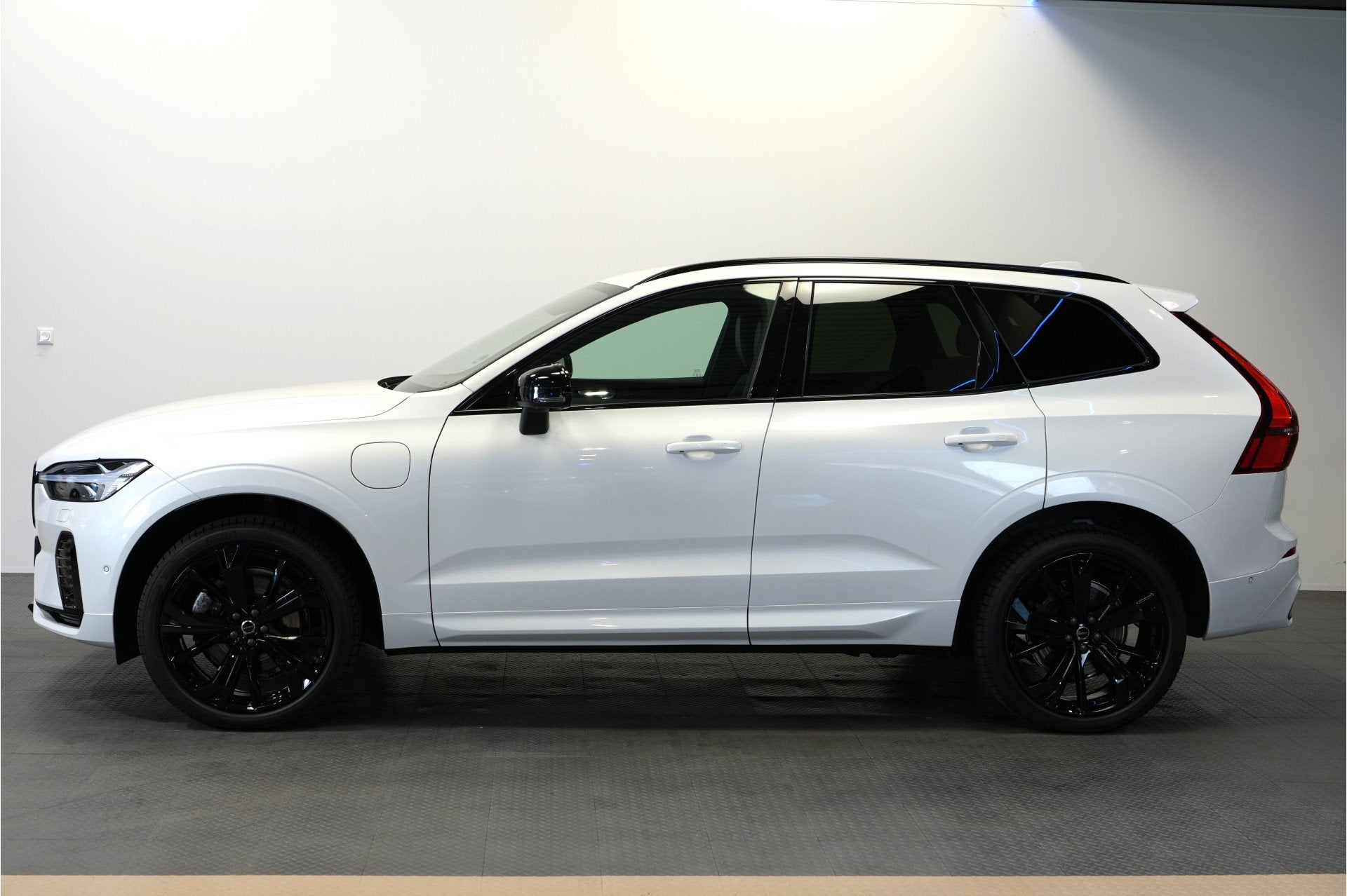 Volvo XC60 Volvo XC60 2.0 T6 AWD 293kW/399pk Aut8 Plug-in hy, Automaat, Gebruikt, Euro 6, 1969 cc