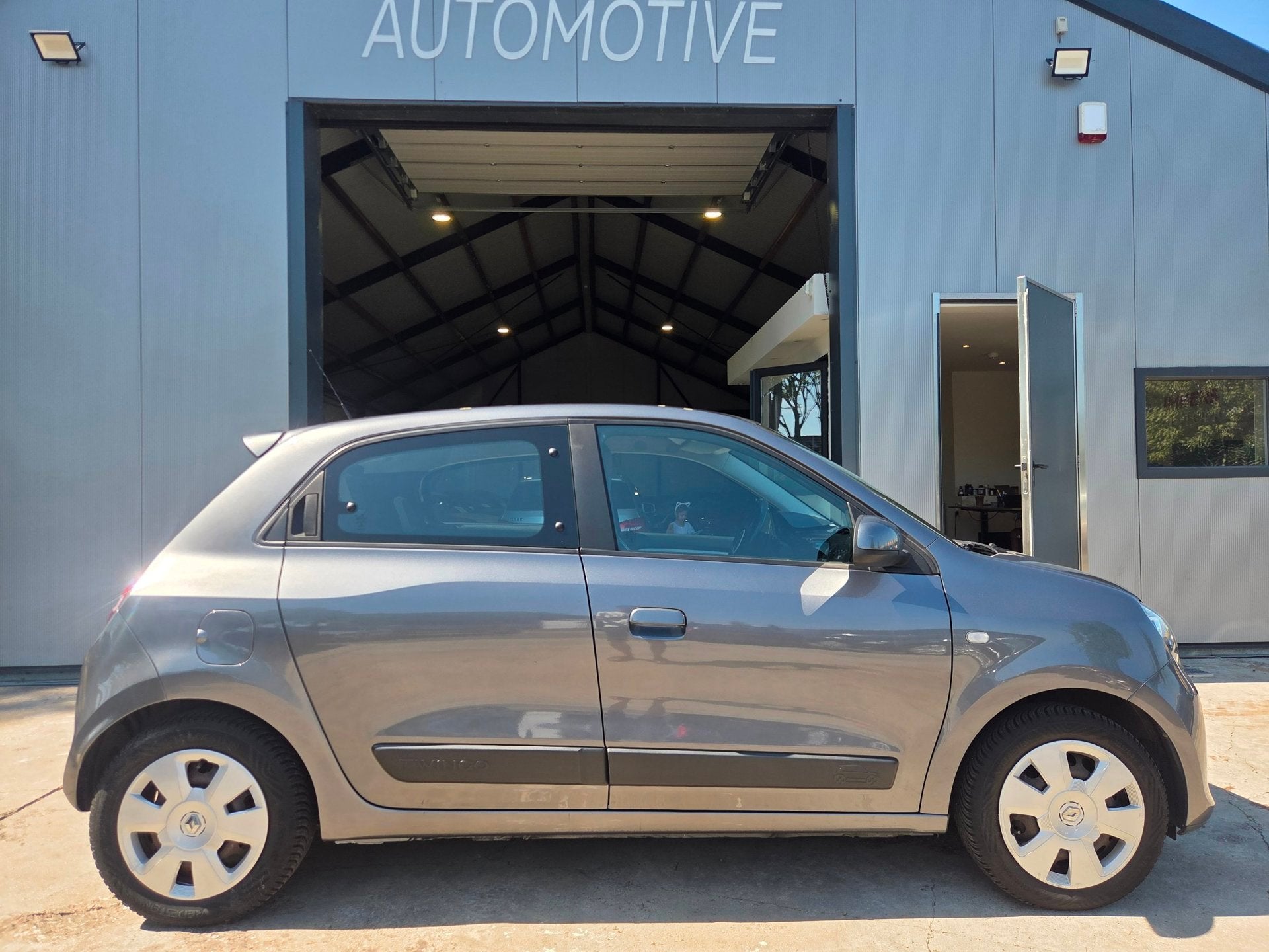 Renault Twingo 0.9 TCe Intens | AUTOMAAT | Airco | LED, Auto's, 898 cc, 4 stoelen, Verwarmde buitenspiegels, Origineel Nederlands