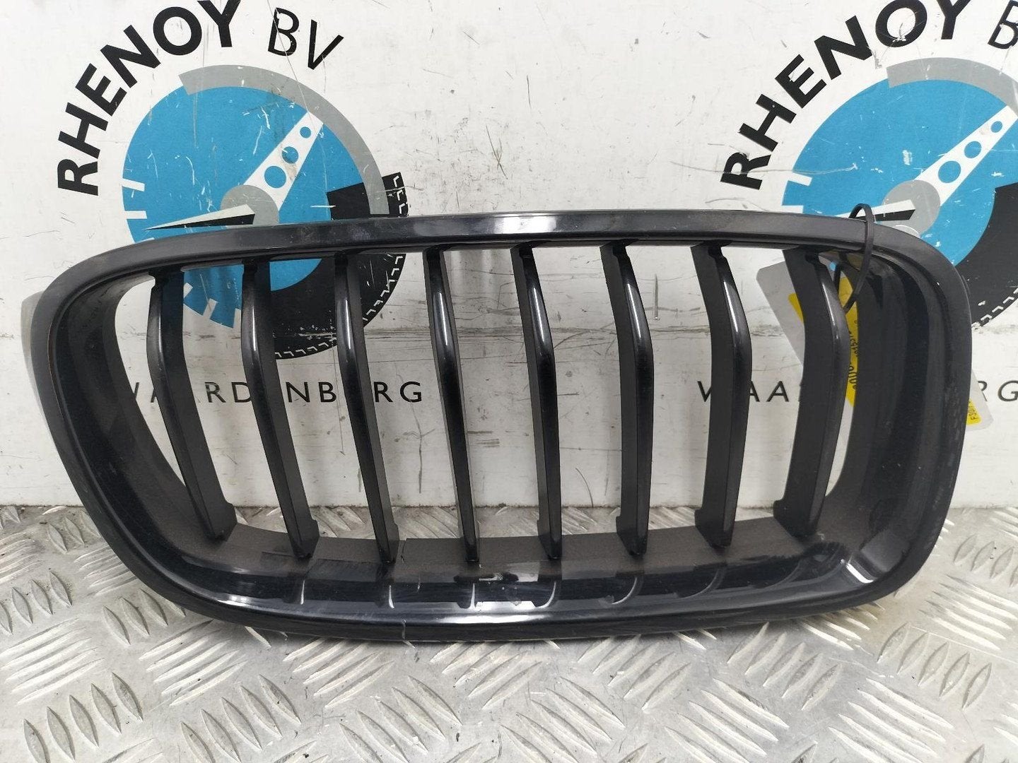 BMW 3 SERIES 320i High Executive  GRILLE 2012, Ophalen of Verzenden, Gebruikt, Stiba lid