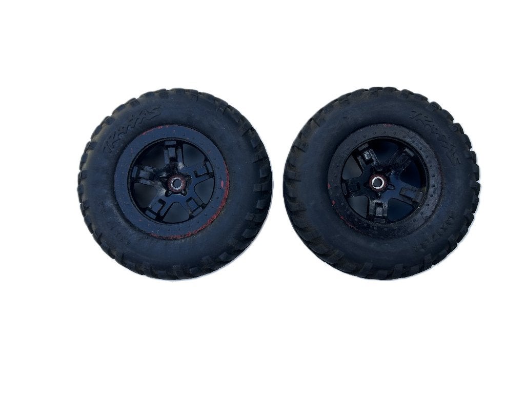 2x Traxxas offroad banden 1/10 rc auto, Hobby en Vrije tijd, Modelbouw | Radiografisch | Auto's, Ophalen of Verzenden, Gebruikt
