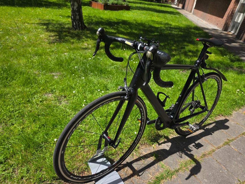 Zwarte racefiets met Ultegra groepset, Fietsen en Brommers, Fietsen | Racefietsen, Gebruikt, Overige merken, Meer dan 20 versnellingen