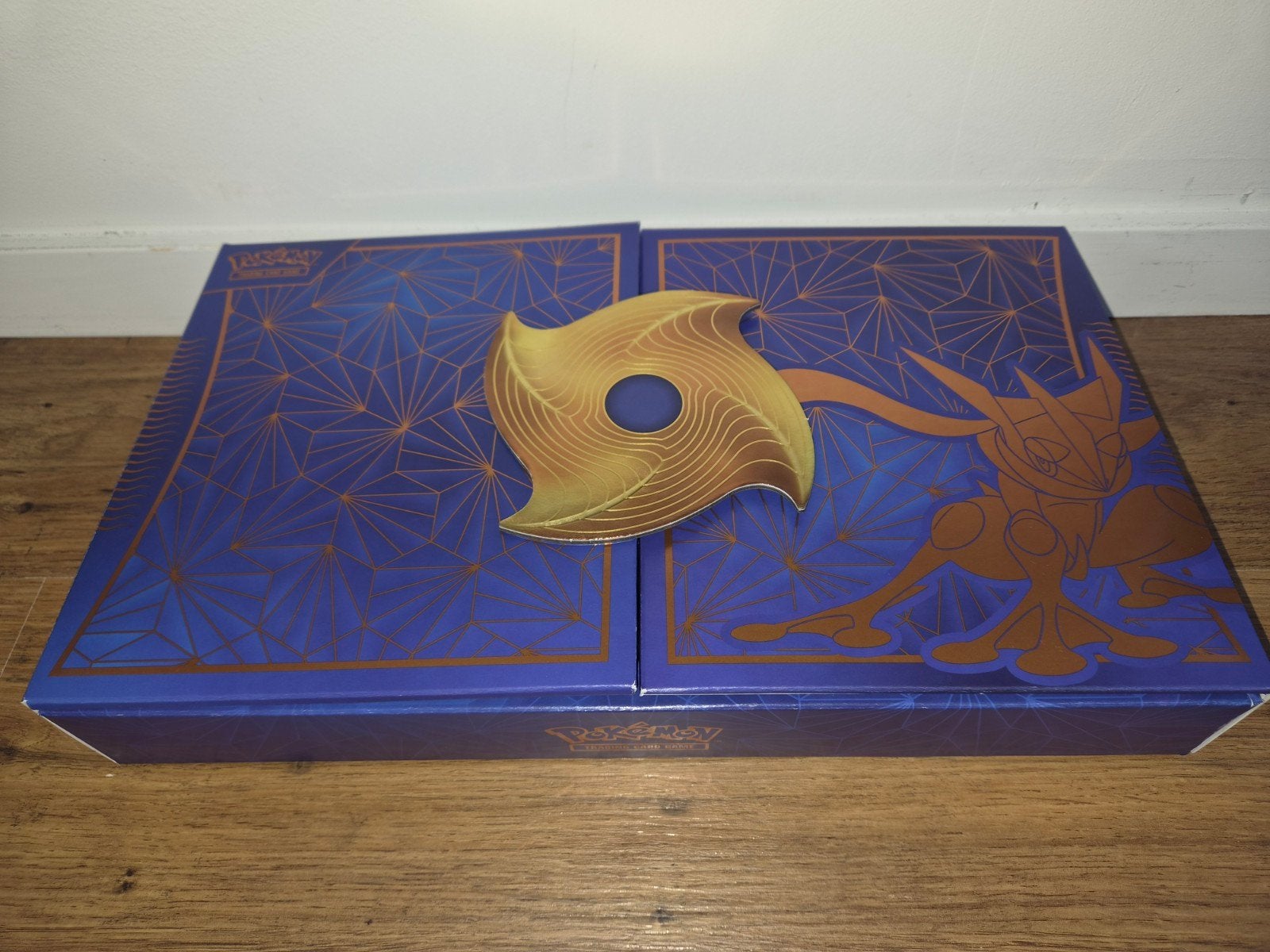 Lege Greninja ex Ultra-Premium Collection Box, Ophalen of Verzenden, Zo goed als nieuw, Overige typen