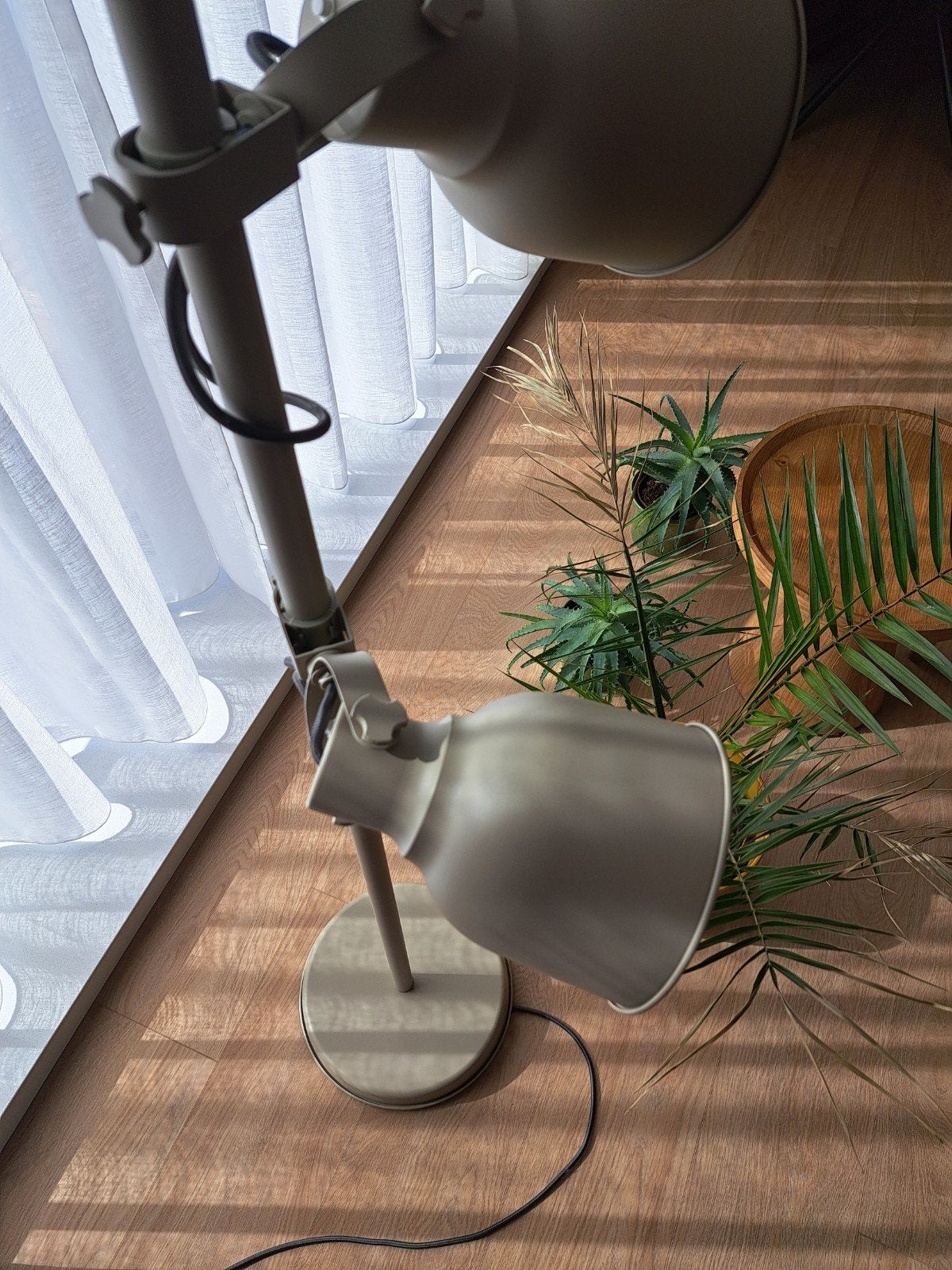 ikea vloerlamp Hektar, grijsbeige, Ophalen, Zo goed als nieuw, 150 tot 200 cm