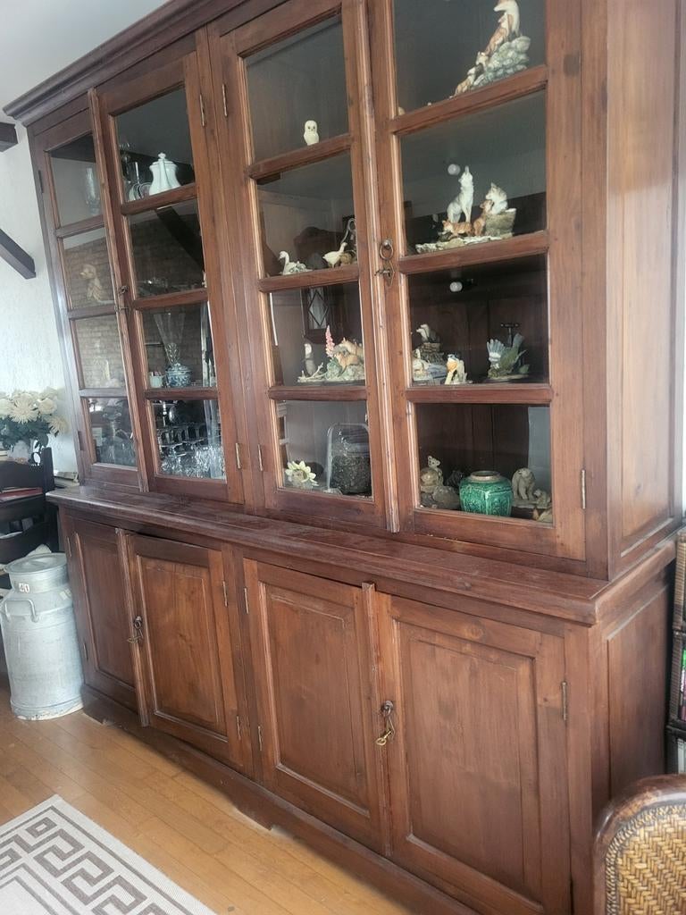 Prachtige wand vitrine kast 250 euro, Klassiek, Ophalen of Verzenden, 200 cm of meer, 25 tot 50 cm