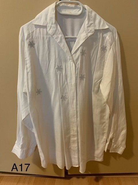 Witte blouse met borduursels - Maat M, Ophalen of Verzenden, Zo goed als nieuw, Maat 38/40 (M), Wit