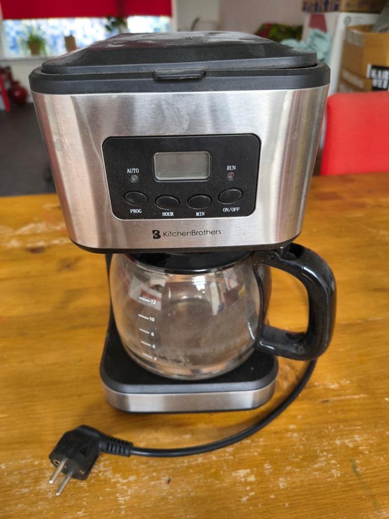 KitchenBrothers Koffiezetapparaat met Timer, Witgoed en Apparatuur, Koffiezetapparaten, Gebruikt, 10 kopjes of meer, Koffiemachine