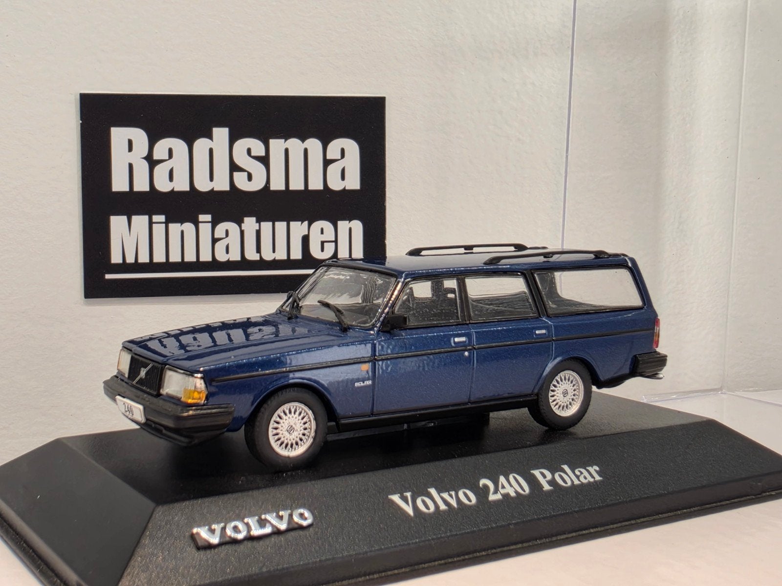 Volvo 240 Polar - Blauw - 1:43 Volvo Collection, Overige merken, Atlas volvo collection, Auto, Ophalen of Verzenden