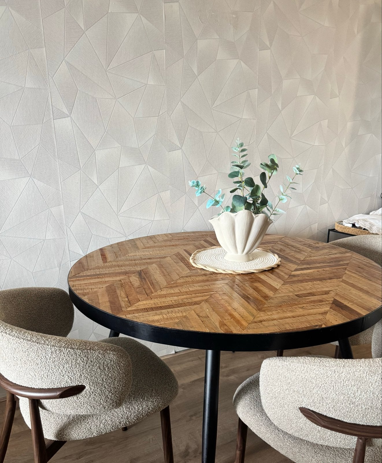 Stijlvolle ronde eettafel met visgraatpatroon, Huis en Inrichting, Ophalen, 50 tot 100 cm, 100 tot 150 cm, Rond