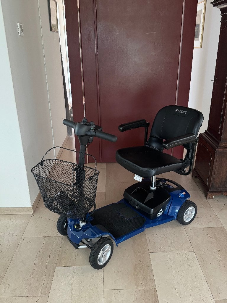 PRIDE opvouwbare aluminium scootmobiel, nieuwe staat, Ophalen, Pride, 16 t/m 25 km, Zo goed als nieuw