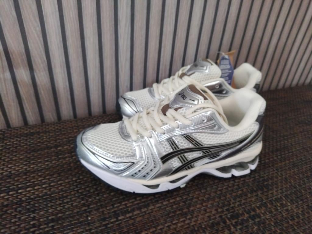 ASICS Hardloopschoenen, Hardloopschoenen, Nieuw, Ophalen of Verzenden, Hardlopen