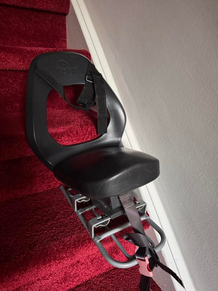 Yepp Fietsstoeltje met bagagedrager adapter, Ophalen, Gebruikt, Achterzitje