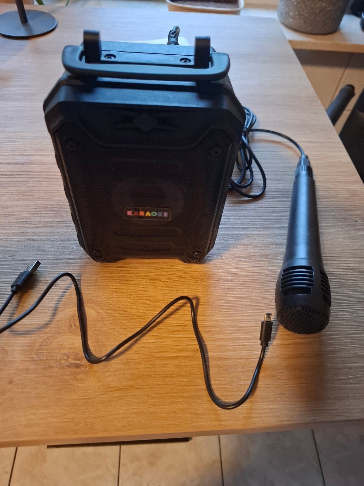 Karaoke Set met Bluetooth Speaker en Microfoon, Ophalen of Verzenden, Gebruikt, Complete set
