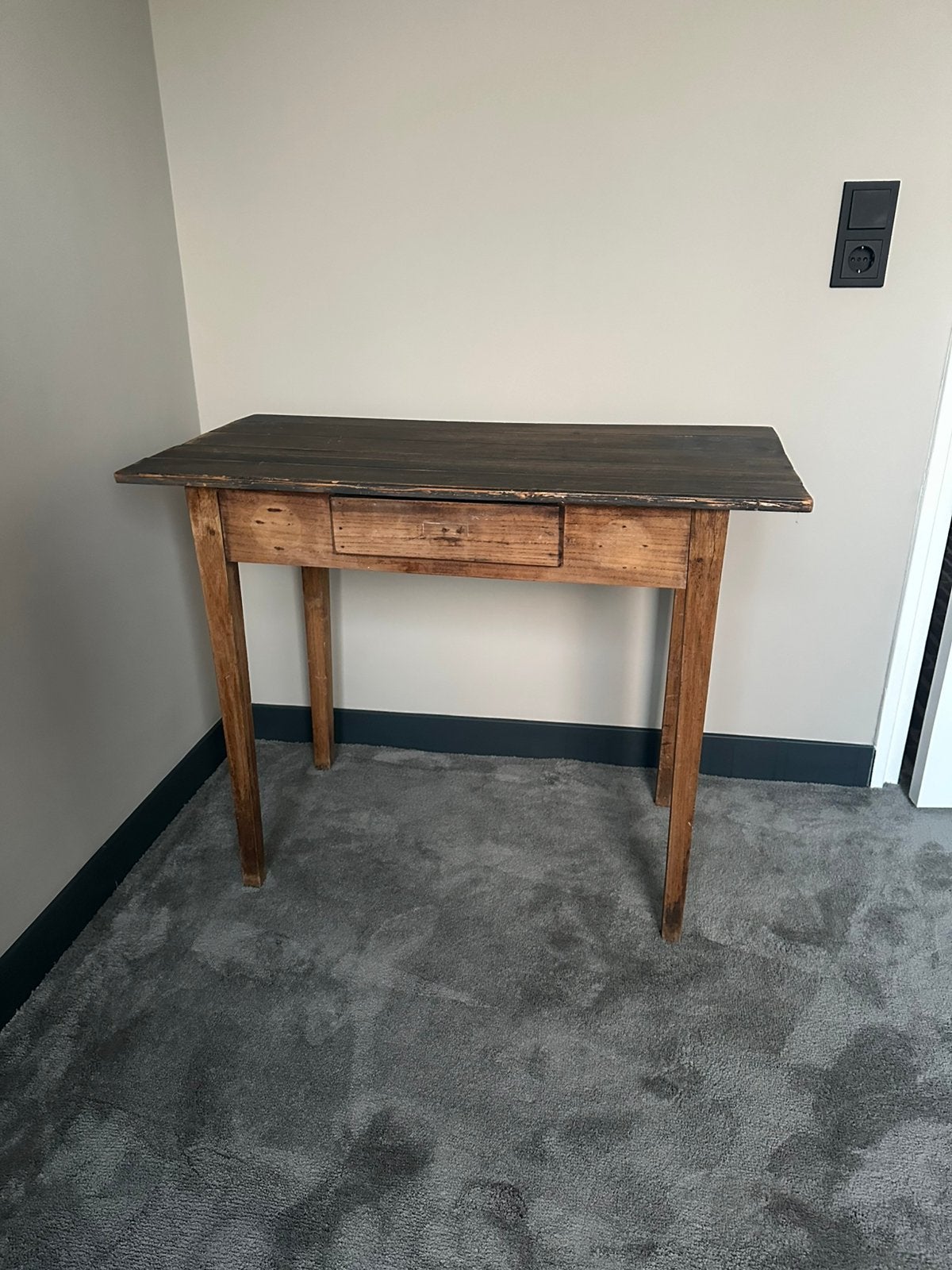 Oud tafeltje, Huis en Inrichting, Tafels | Sidetables, Ophalen, 50 tot 100 cm, Rond, Zo goed als nieuw