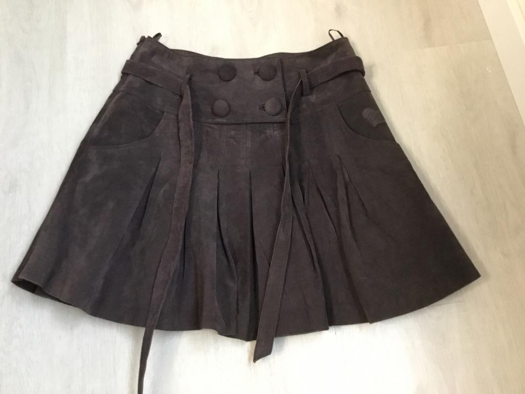 Nieuw suede rokje van Anna Scott! M38, Kleding | Dames, Rokken, Ophalen of Verzenden, Nieuw, Zwart, Boven de knie