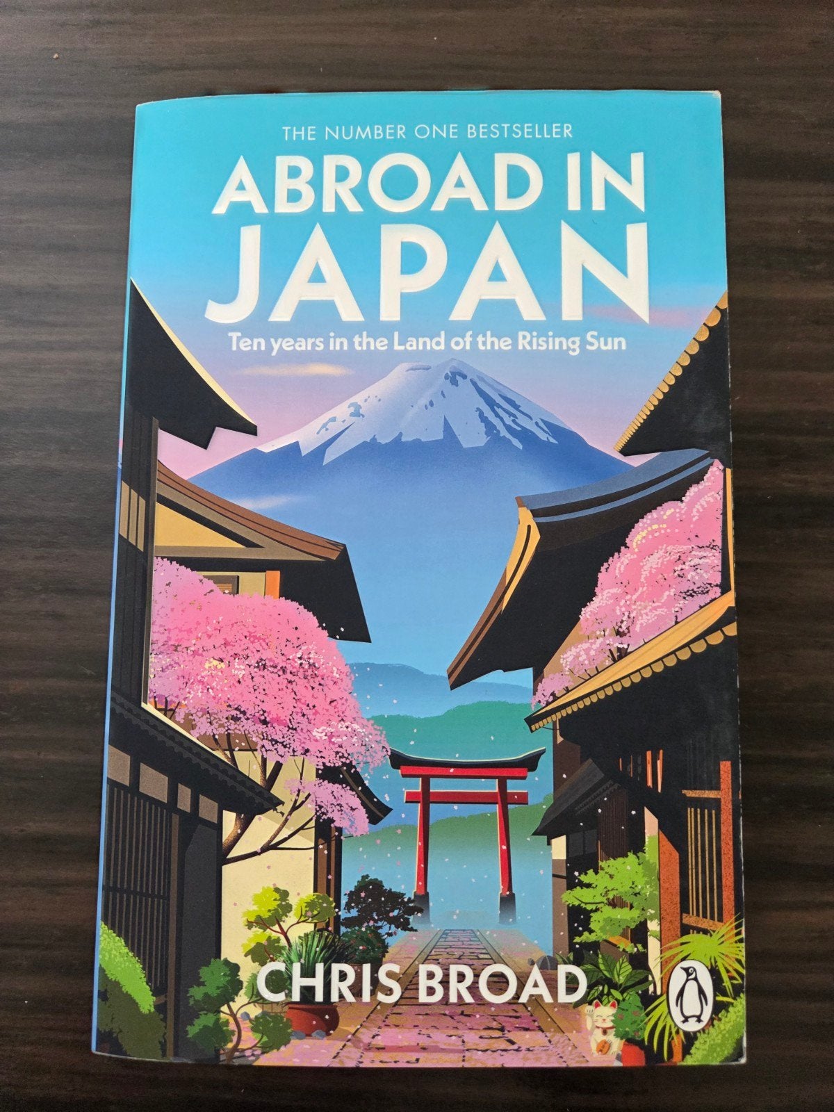Abroad in Japan - Chris Broad, Penguin 2023 Engelstalig, Gelezen, Europa overig, Ophalen of Verzenden, Chris Broad