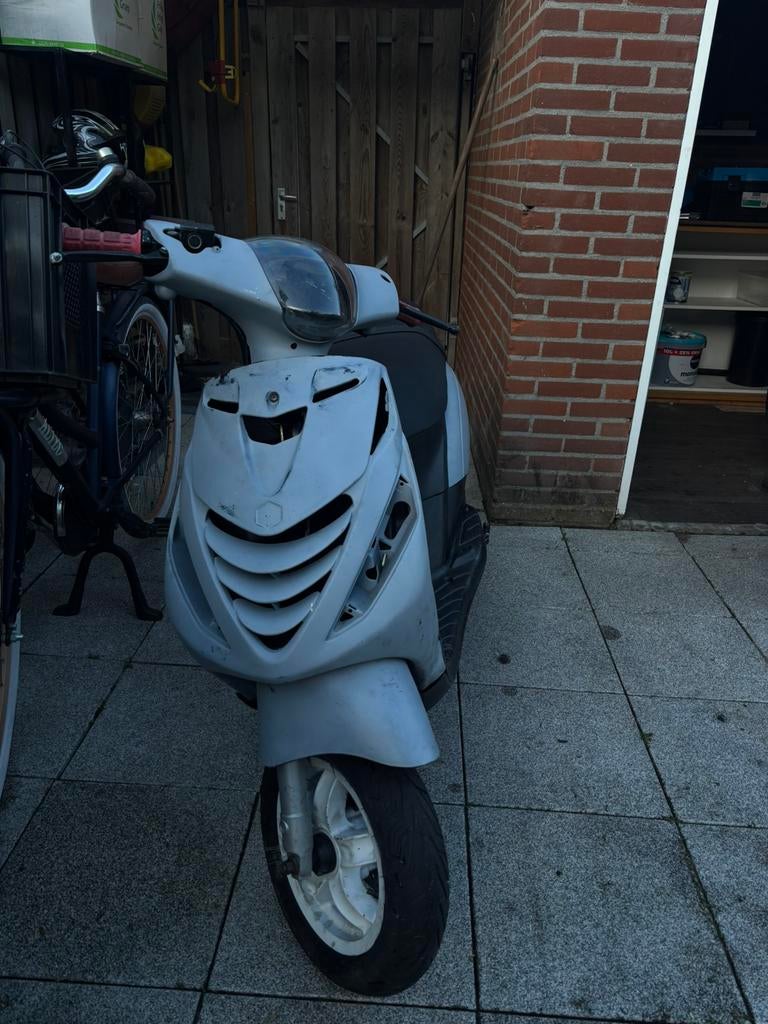 Zip 70cc, Fietsen en Brommers, Scooters | Piaggio, Ophalen, Zo goed als nieuw, Tweetakt, Zip