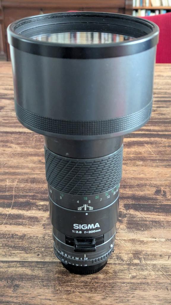 Sigma Nikon AI-s Apo 1:2.8 300mm handmatige focus lens, Ophalen, Gebruikt
