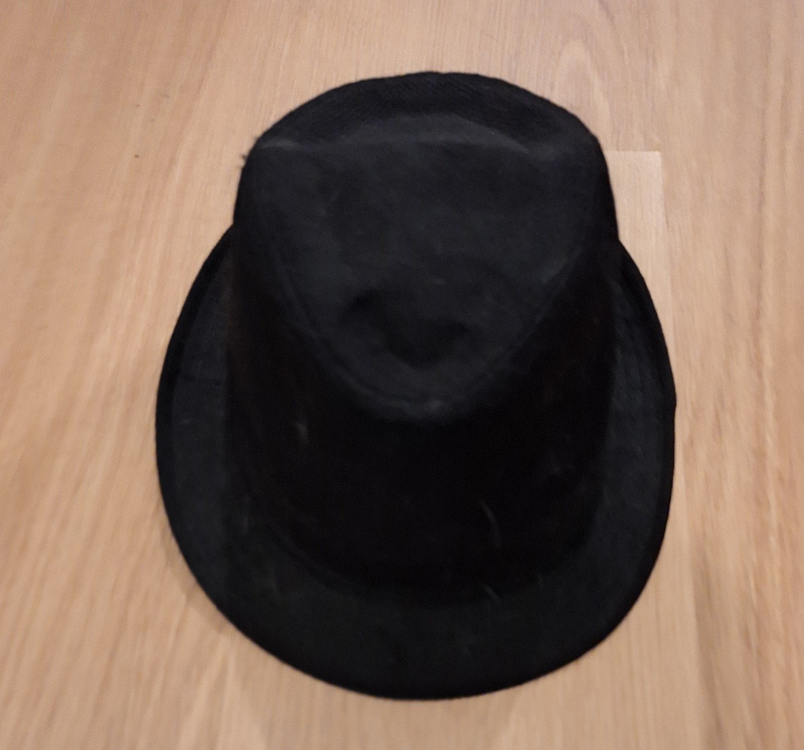 Zwarte dameshoed, Kleding | Dames, Hoeden en Petten, Ophalen of Verzenden, Nieuw, 58 cm (L, 7¼ inch) of meer, Hoed