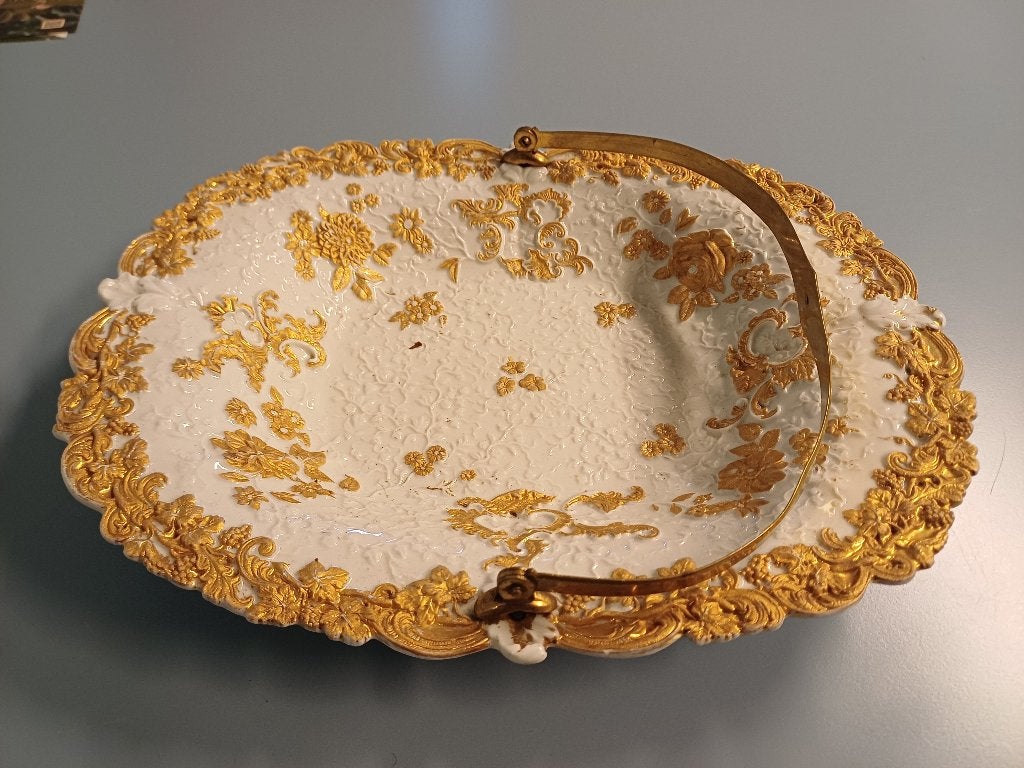 Antieke Meissenschaal met hengsel, Antiek en Kunst, Ophalen of Verzenden