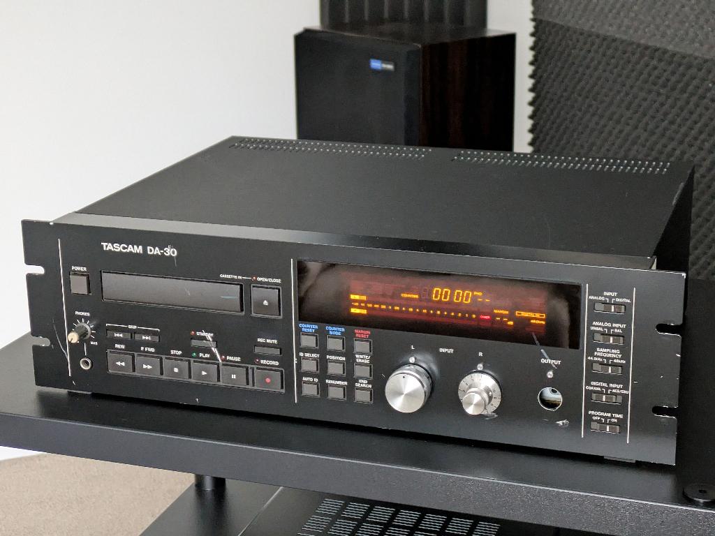 Tascam DA30 - professionele DAT-recorder - XLR - 44,1/48 kHz, Ophalen of Verzenden, Enkel, Overige merken, Tiptoetsen