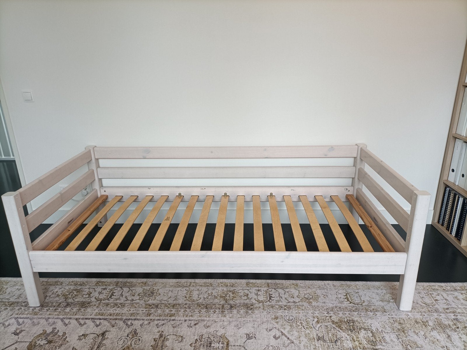 Flexa bedbank whitewash 200x90, Ophalen, Gebruikt, 180 cm of meer, 85 tot 100 cm