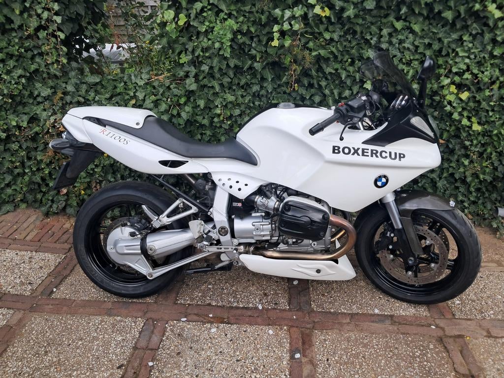 BMW R1100S in opvallend wit bouwjaar 2004, Motoren, Particulier, Toermotor