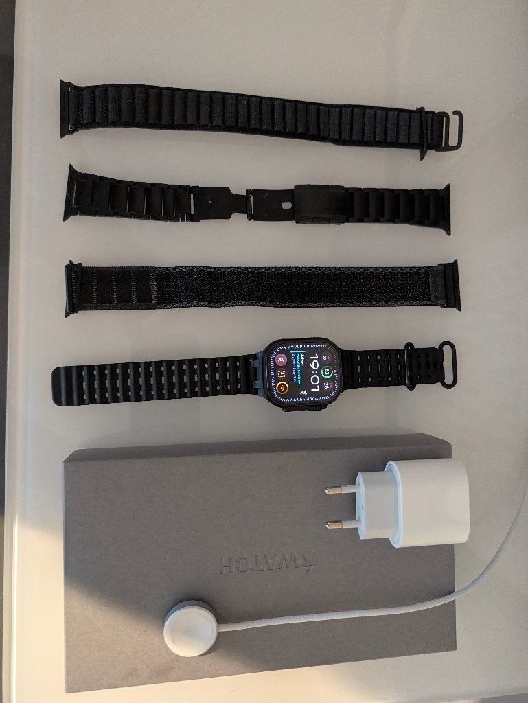 Apple Watch Ultra 3 Black Titanium (49 mm) + 4 bandjes!!, Apple Watch ⌚️, Zwart, IOS, Ophalen of Verzenden