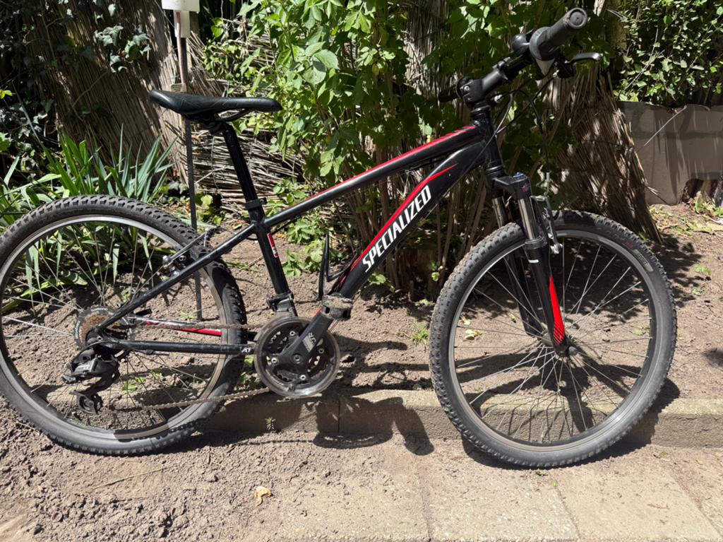 Specialized hotrock 24 inch, Fietsen en Brommers, Fietsen | Kinderfietsjes, Ophalen, Zo goed als nieuw, Velgrem, 20 inch of meer