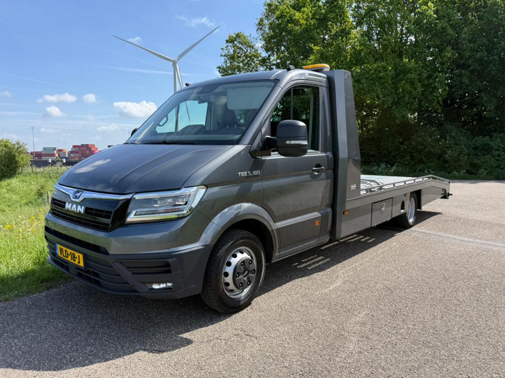 MAN TGE 5.180 TIJHOF AUTOMAAT 180PK 1e EIG NIEUWSTAAT BOMVOL, Auto's, Bestelauto's, 4 cilinders, MAN, Diesel, 177 pk