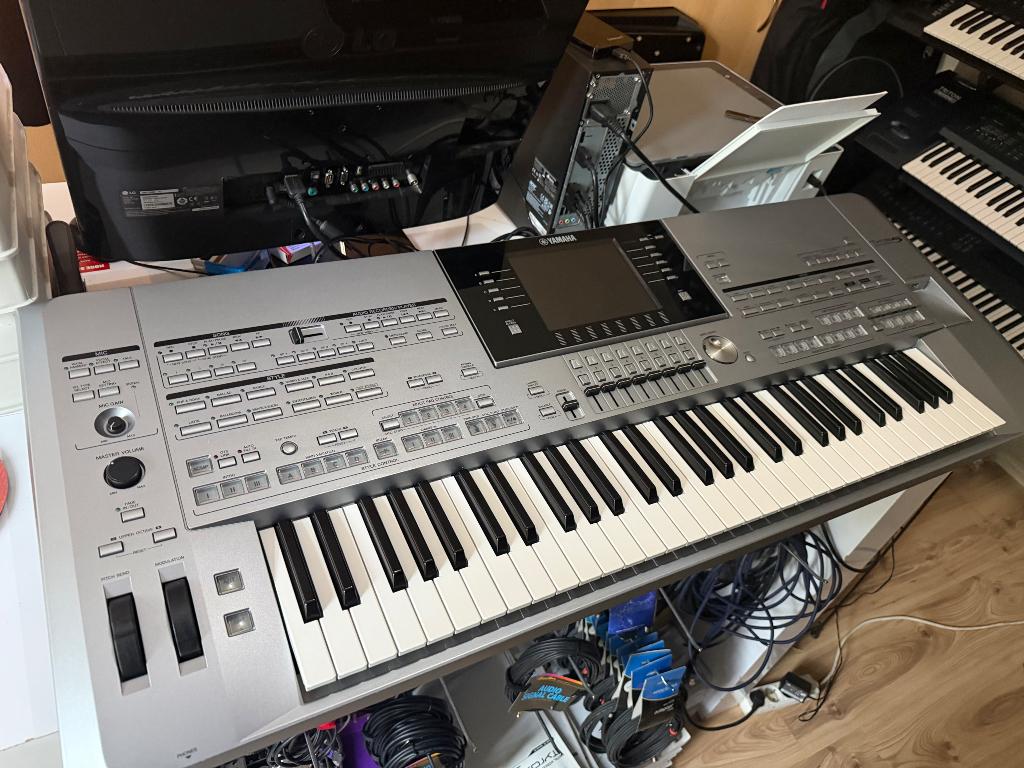 Yamaha tyros 5, Ophalen, Yamaha, Midi-aansluiting, 61 toetsen