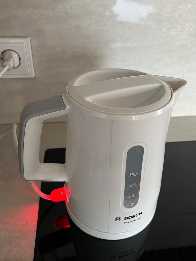 Bosch waterkoker, Witgoed en Apparatuur, Waterkokers, 1 tot 2 liter, Ophalen of Verzenden, Gebruikt