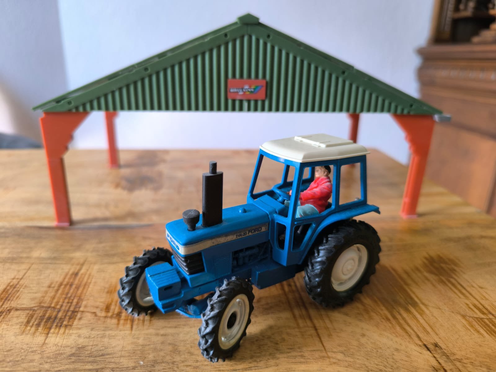 Britains Ford TW-20, Verzenden, Zo goed als nieuw, Tractor of Landbouw, Britains