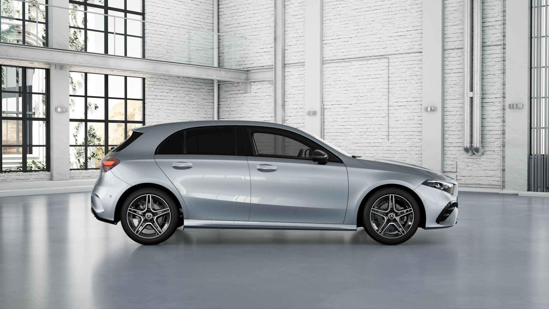 Mercedes-Benz A 180 Business Solutions AMG | Panoramadak | W, Auto's, 136 pk, Gebruikt, 4 cilinders, Bedrijf