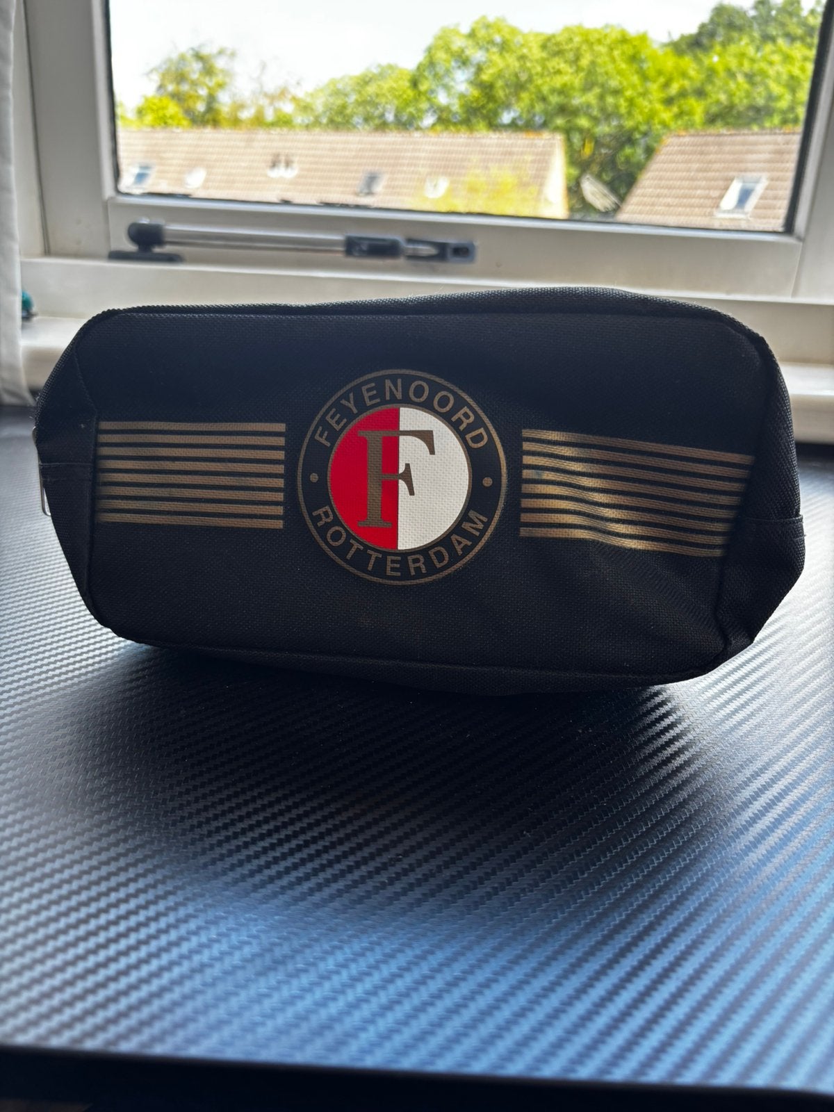 Toilet tas feyenoord, Ophalen, Zo goed als nieuw
