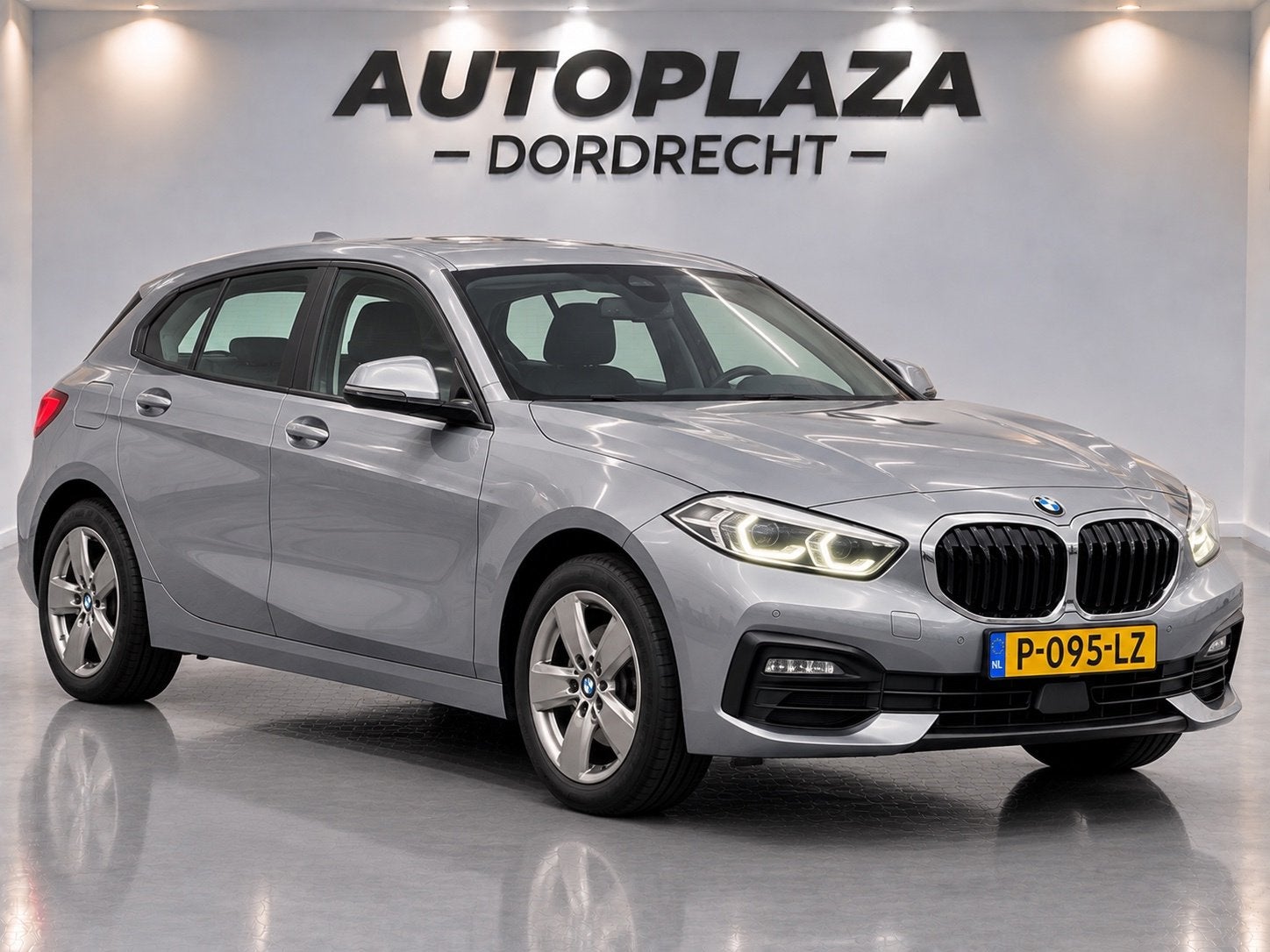 BMW 1-serie 116i Business Edition, Auto's, Stof, Origineel Nederlands, Bedrijf, Handgeschakeld