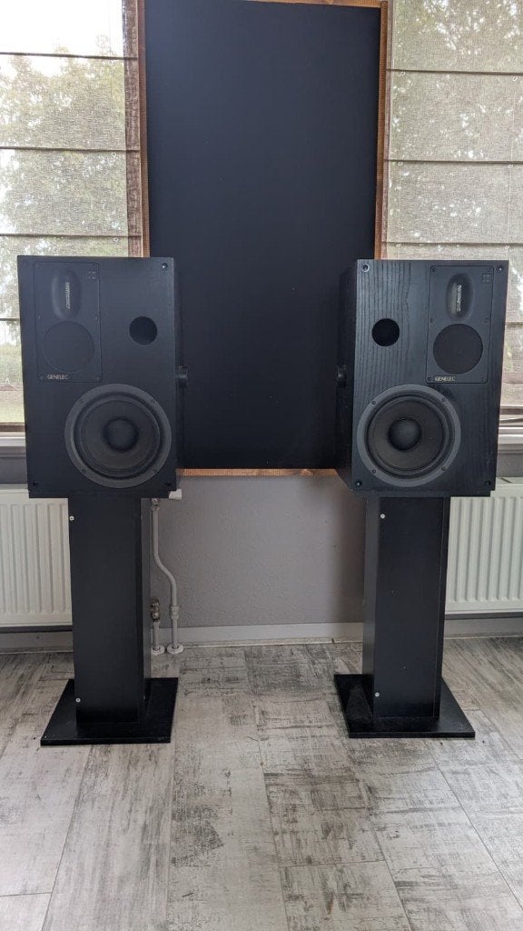 Genelec S30C, Studiomonitor, Gebruikt, Ophalen of Verzenden, 150 watt of meer