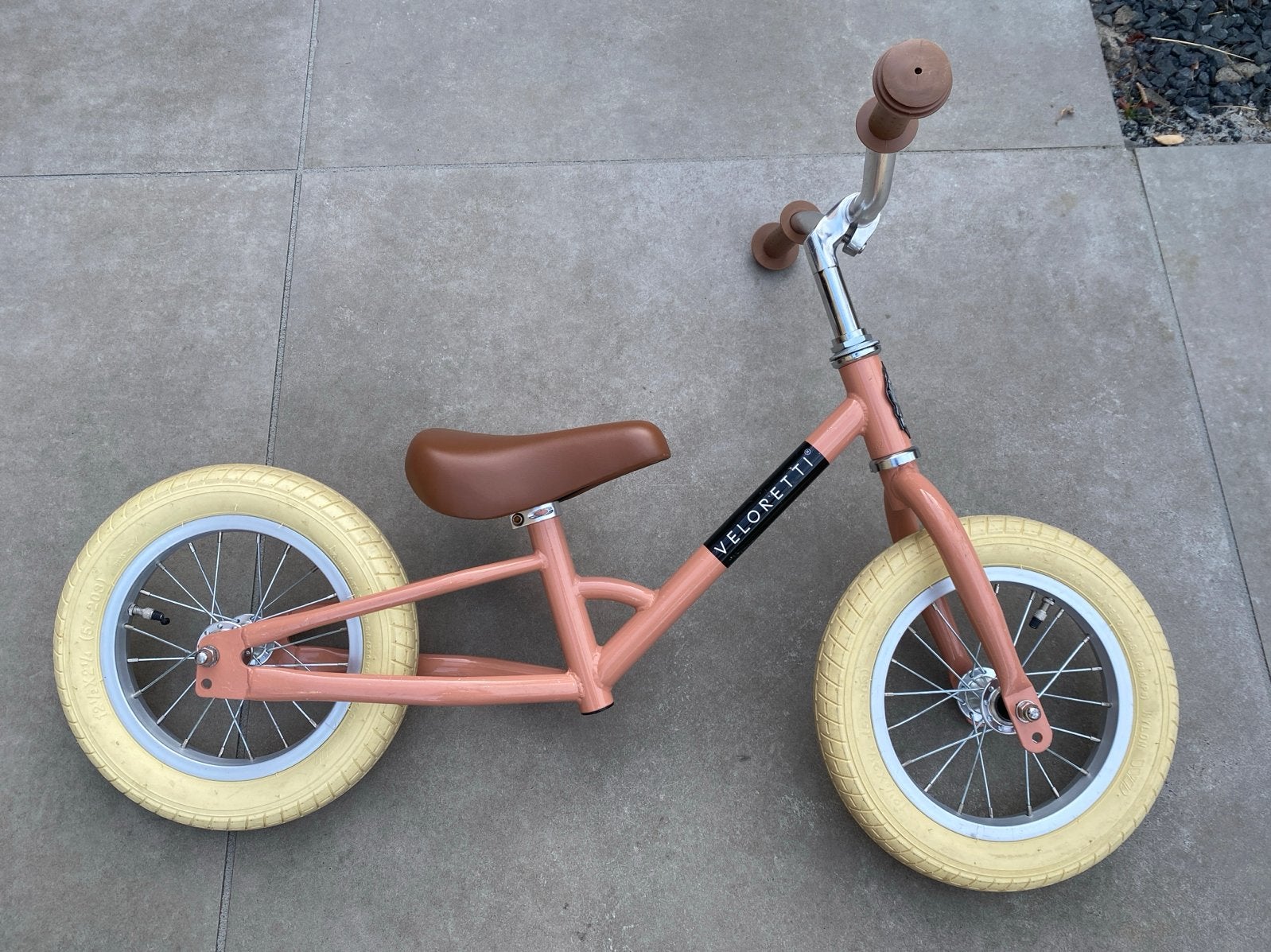 Veloretti loopfiets roze - Zo goed als nieuw, Ophalen, Zo goed als nieuw, Minder dan 16 inch