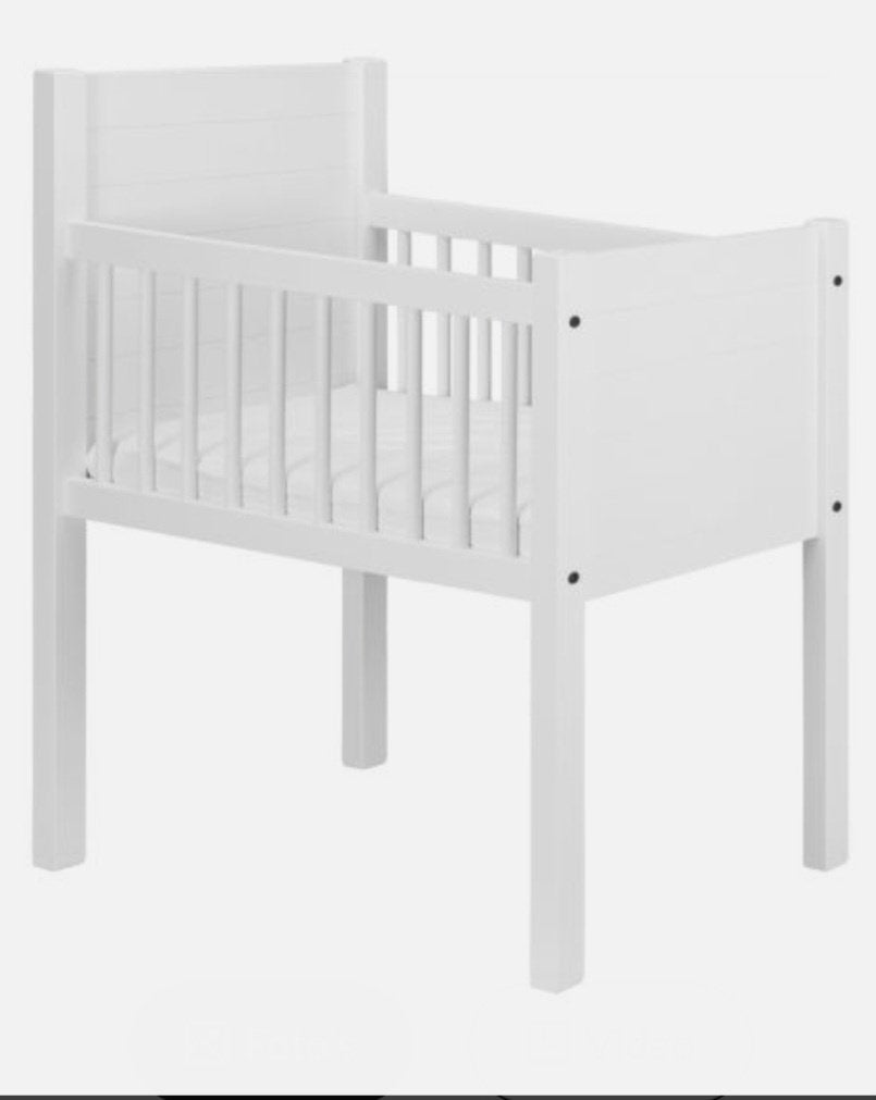 Kidsmill wieg wit met matras GOEDE STAAT! (evt. 2 voorradig), Ophalen, Zo goed als nieuw, Wieg