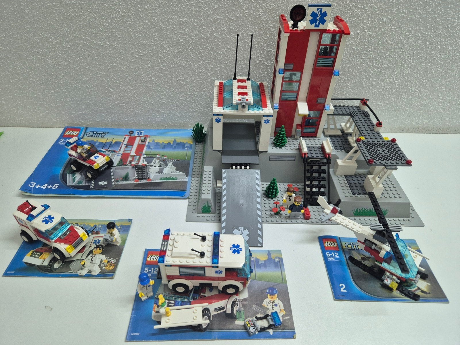 Lego City Ziekenhuis 7892 met ambulance en helikopter, Lego, Ophalen of Verzenden, Compleet, Complete set