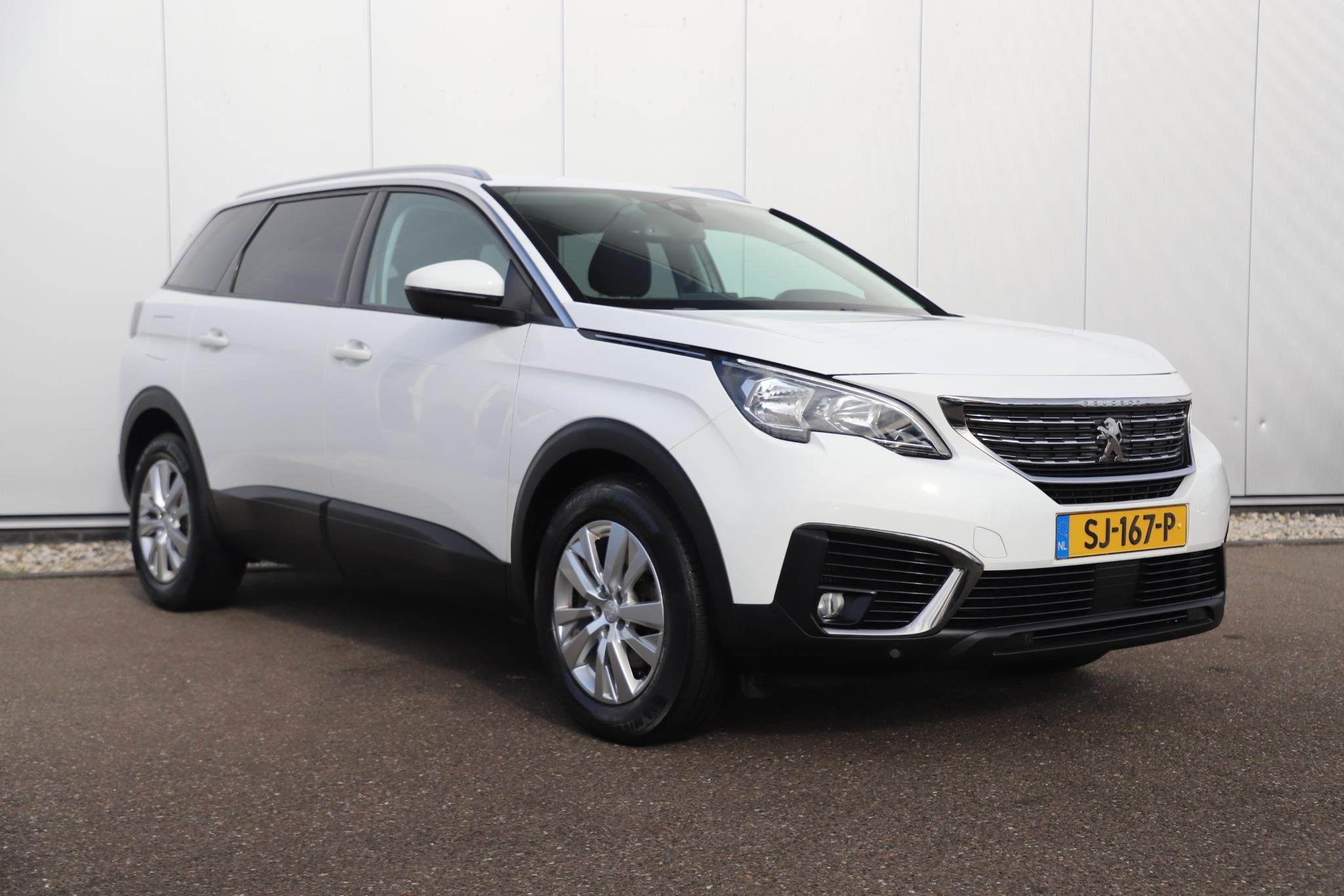 Peugeot 5008 1.2 PureTech Active 7 Persoons Trekhaak Navigat, Auto's, Voorwielaandrijving, Stof, Gebruikt, Euro 6