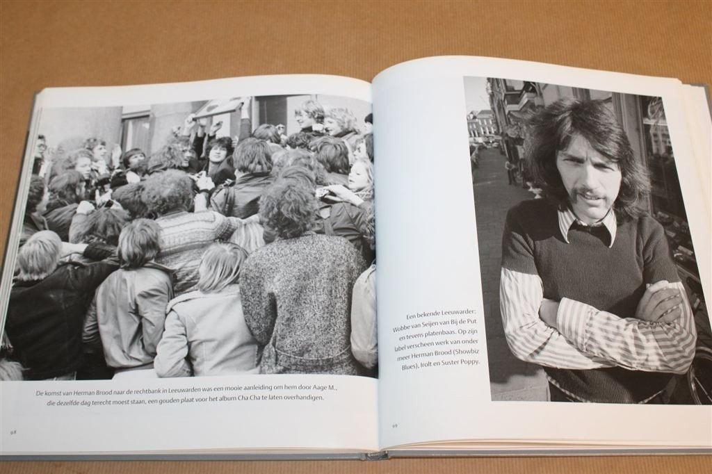 Leeuwarden in de Jaren \'70 — Fotoboek, Boeken, Ophalen of Verzenden, Gelezen